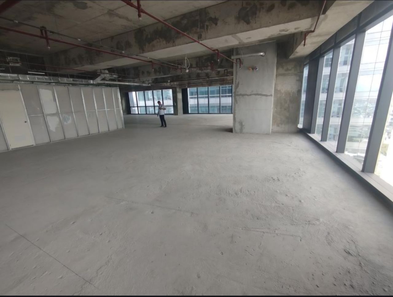 Premium Office Space at BGC Park Triangle Corporate Plaza, Taguig City image 2